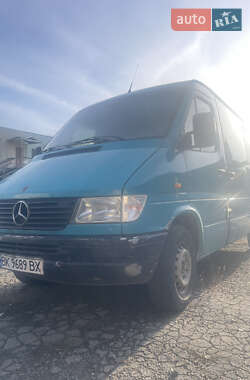 Грузовой фургон Mercedes-Benz Sprinter 1998 в Ровно