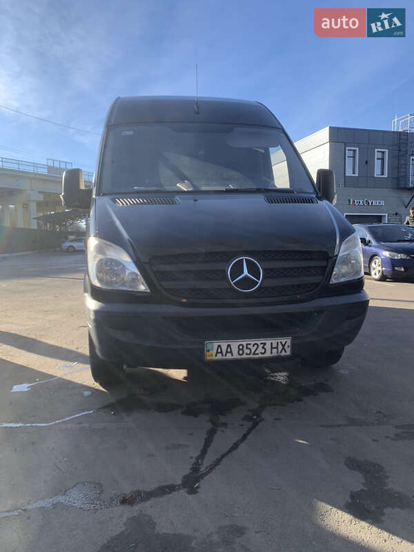 Mercedes-Benz Sprinter 2011