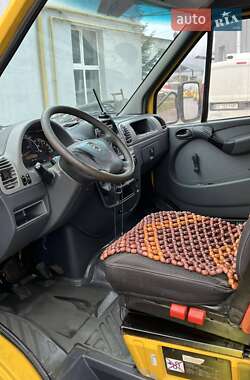 Вантажний фургон Mercedes-Benz Sprinter 2001 в Львові