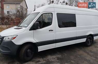 Грузопассажирский фургон Mercedes-Benz Sprinter 2021 в 
