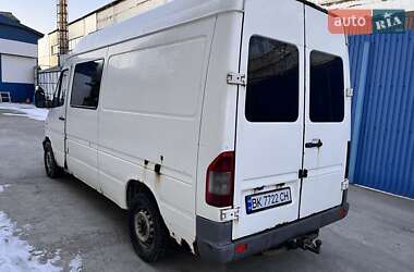 Грузопассажирский фургон Mercedes-Benz Sprinter 2004 в Ровно