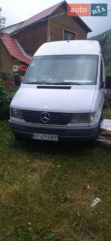 Грузовой фургон Mercedes-Benz Sprinter 1998 в 