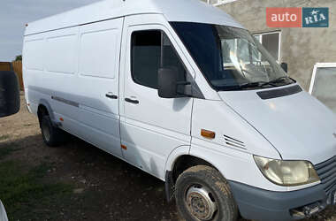 Грузовой фургон Mercedes-Benz Sprinter 2002 в 