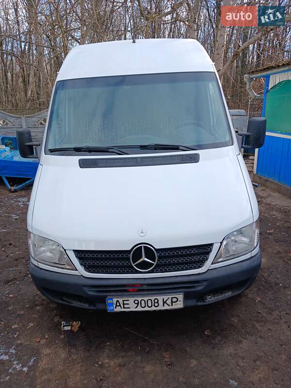 Вантажний фургон Mercedes-Benz Sprinter 2003 в Шпикові