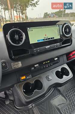 Грузовой фургон Mercedes-Benz Sprinter 2021 в 