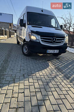 Грузовой фургон Mercedes-Benz Sprinter 2017 в Тячеве