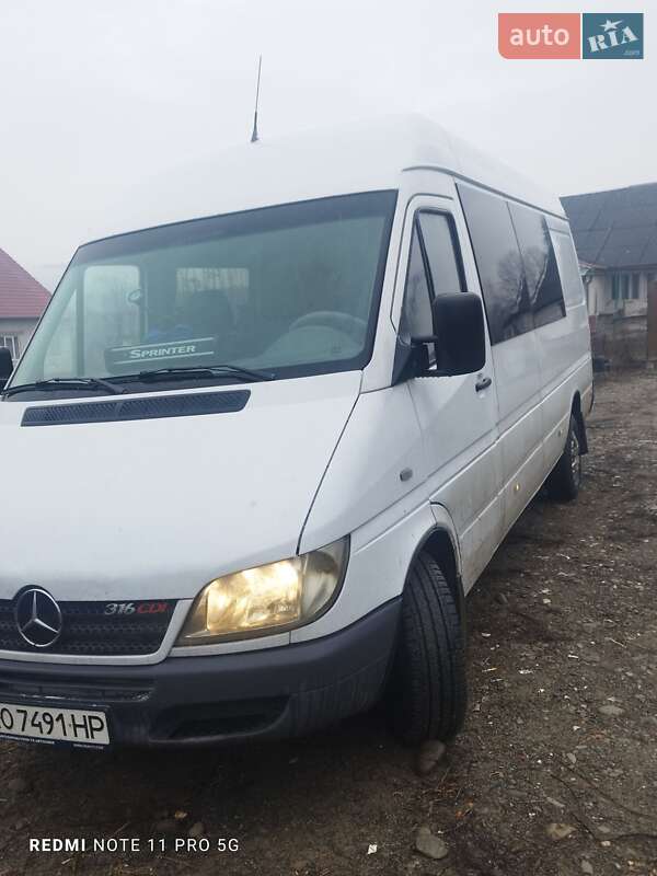 Mercedes-Benz Sprinter 2000
