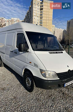 Вантажний фургон Mercedes-Benz Sprinter 2000 в Києві