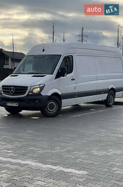 Грузовой фургон Mercedes-Benz Sprinter 2015 в 