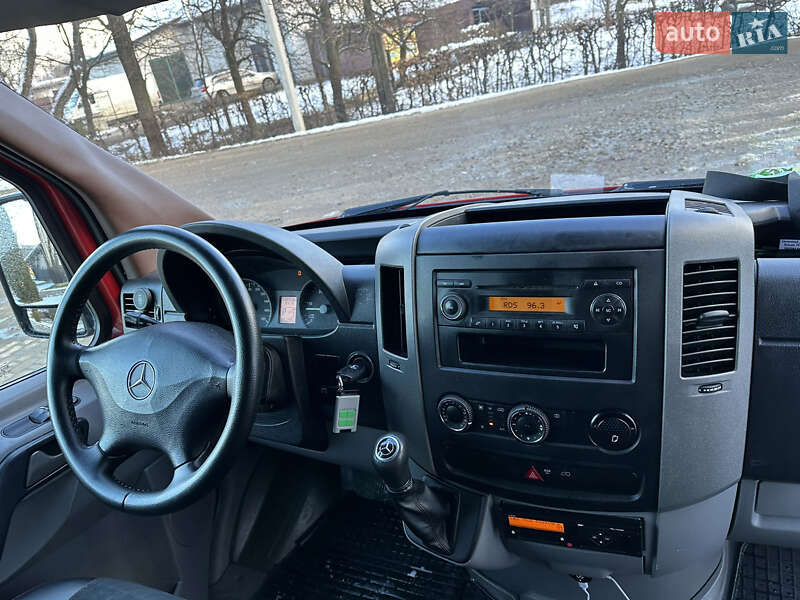 Эвакуатор Mercedes-Benz Sprinter 2011 в Косове