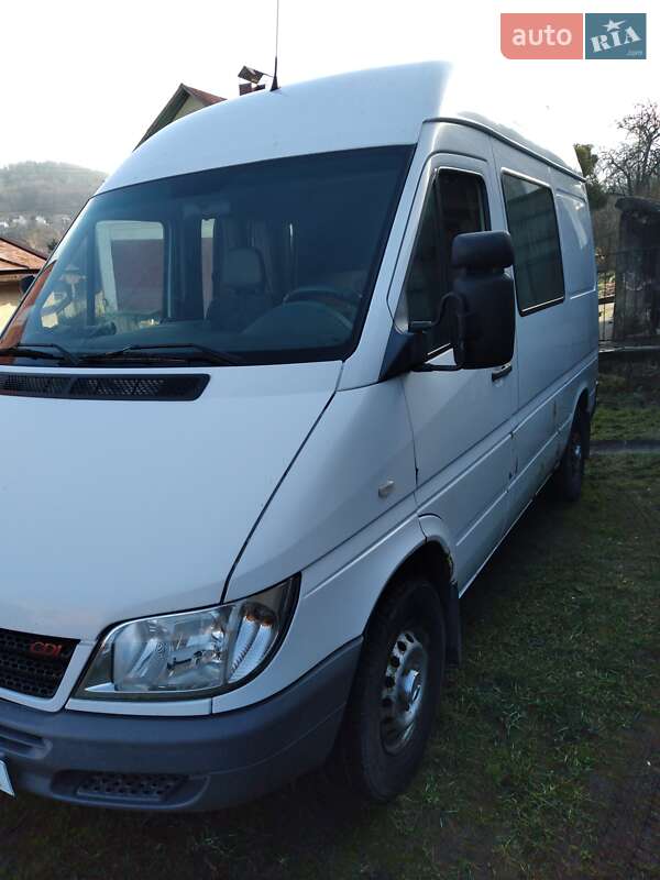 Вантажопасажирський фургон Mercedes-Benz Sprinter 2004 в Кременці