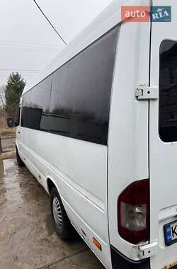 Грузопассажирский фургон Mercedes-Benz Sprinter 2002 в Фастове