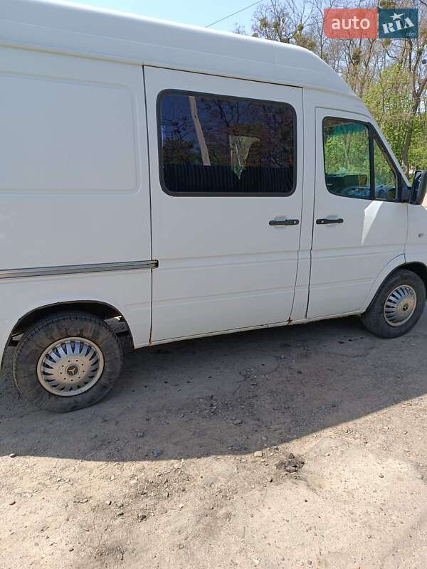 Микроавтобус Mercedes-Benz Sprinter 2004 в Черновцах