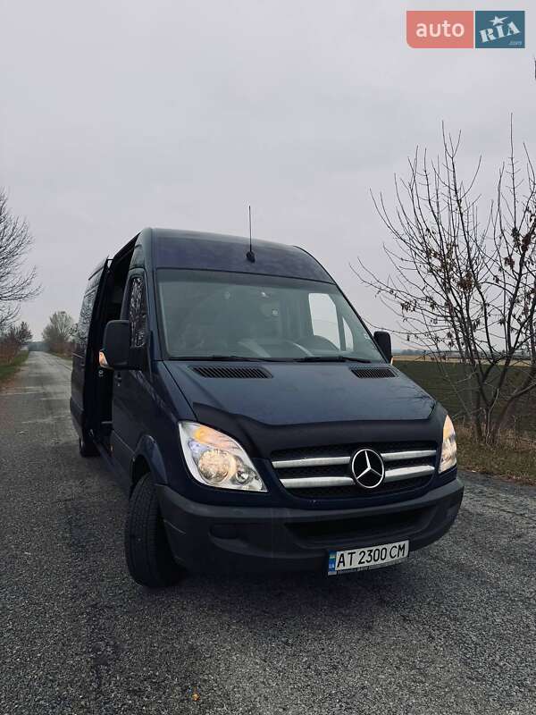 Mercedes-Benz Sprinter 2011