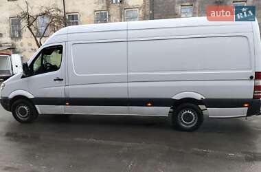 Грузовой фургон Mercedes-Benz Sprinter 2013 в 