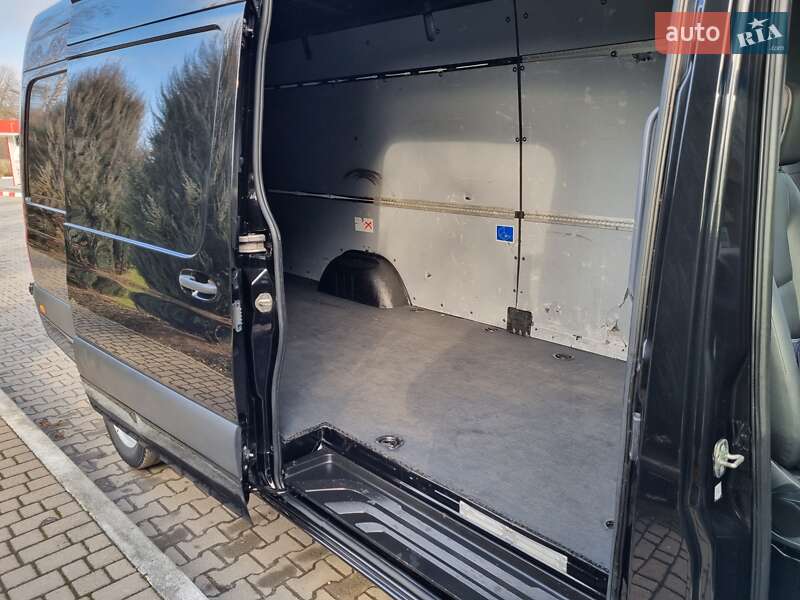 Грузовой фургон Mercedes-Benz Sprinter 2020 в Черновцах