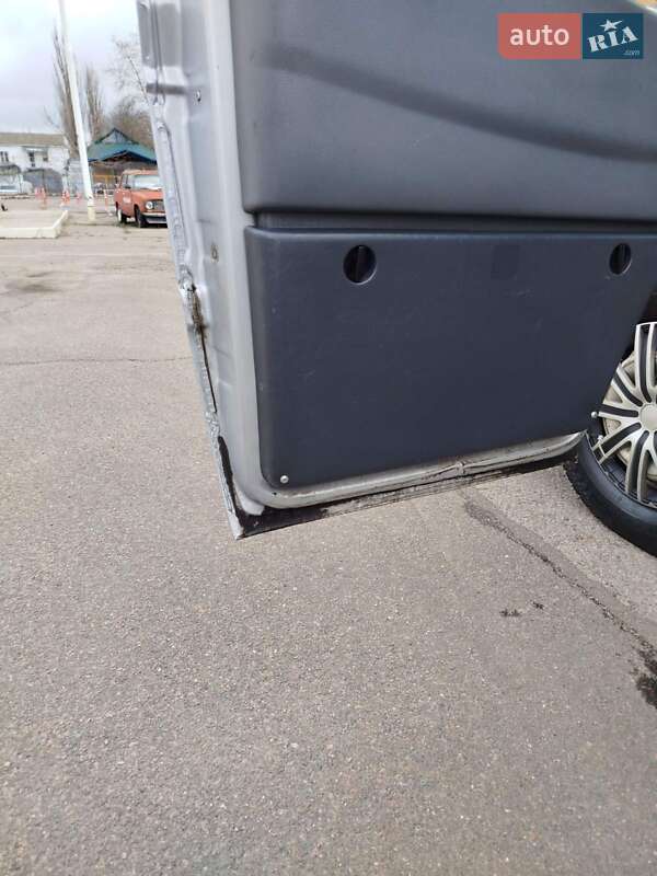 Туристический / Междугородний автобус Mercedes-Benz Sprinter 2002 в Николаеве фото 8 Туристический / Междугородний автобус Mercedes-Benz Sprinter 2002 в Николаеве