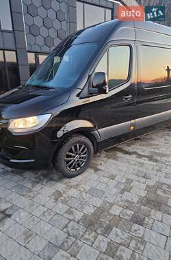 Грузовой фургон Mercedes-Benz Sprinter 2020 в Тячеве