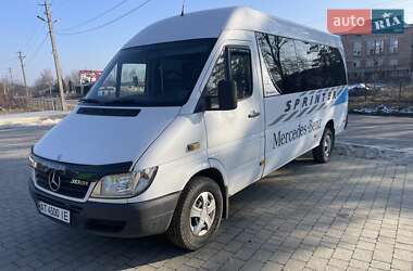 Туристический / Междугородний автобус Mercedes-Benz Sprinter 2003 в Косове