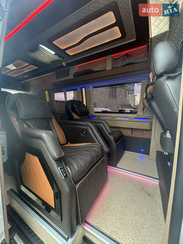 Микроавтобус Mercedes-Benz Sprinter 2017 в Луцке фото 29 Микроавтобус Mercedes-Benz Sprinter 2017 в Луцке