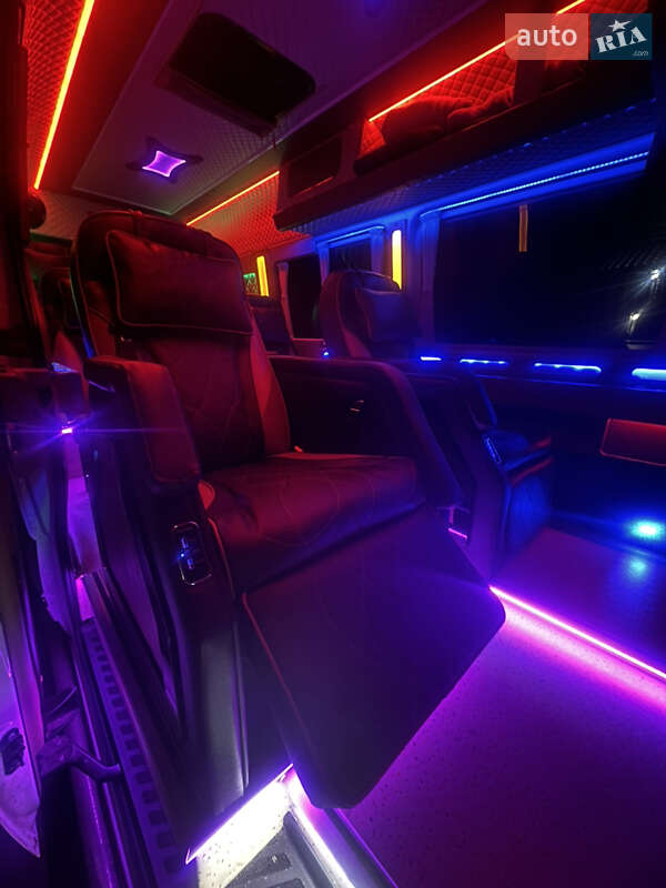 Микроавтобус Mercedes-Benz Sprinter 2017 в Луцке фото 36 Микроавтобус Mercedes-Benz Sprinter 2017 в Луцке