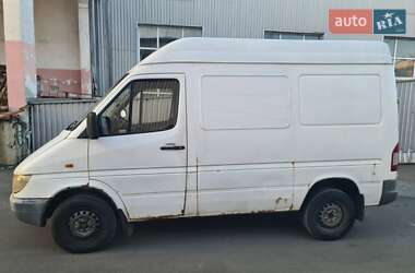 Грузовой фургон Mercedes-Benz Sprinter 2000 в Вишневом