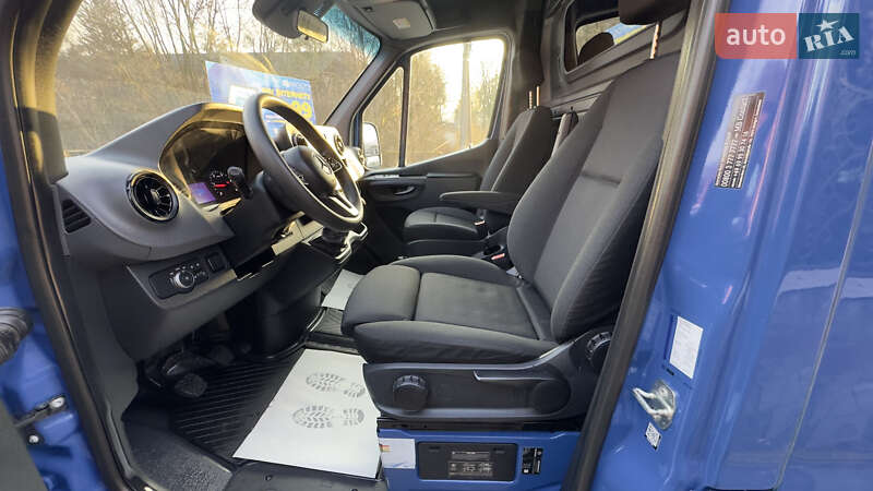 Вантажний фургон Mercedes-Benz Sprinter 2020 в Сваляві