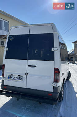 Грузопассажирский фургон Mercedes-Benz Sprinter 2005 в Сарнах