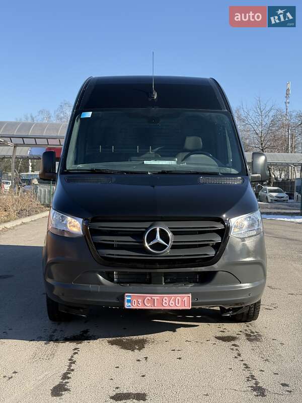 Грузовой фургон Mercedes-Benz Sprinter 2022 в 