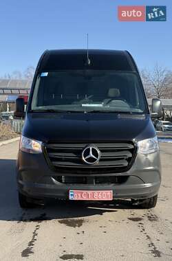 Грузовой фургон Mercedes-Benz Sprinter 2022 в 
