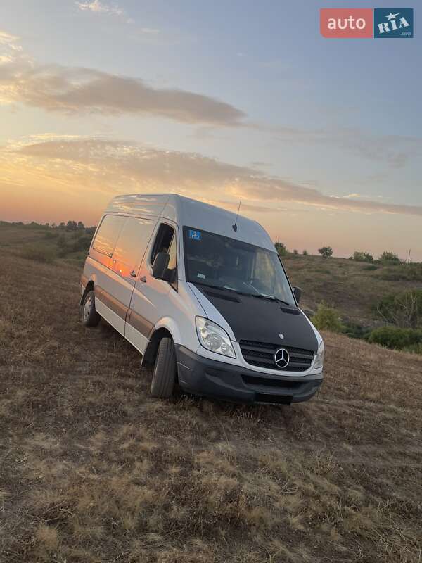 Вантажний фургон Mercedes-Benz Sprinter 2013 в Южноукраїнську