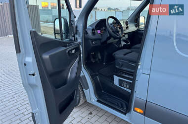 Вантажний фургон Mercedes-Benz Sprinter 2021 в 