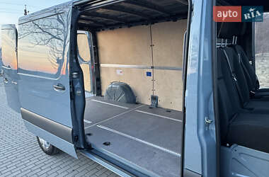 Вантажний фургон Mercedes-Benz Sprinter 2021 в 