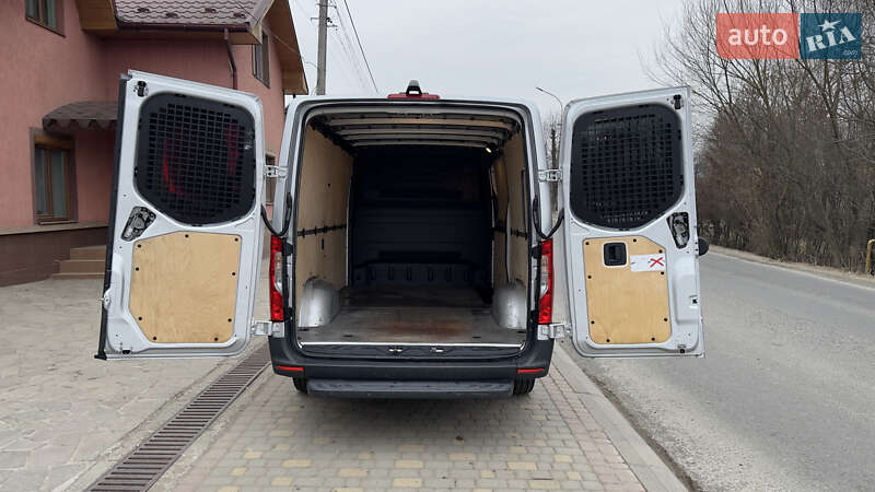 Грузовой фургон Mercedes-Benz Sprinter 2020 в Сваляве