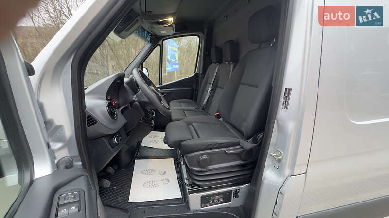 Грузовой фургон Mercedes-Benz Sprinter 2020 в Сваляве