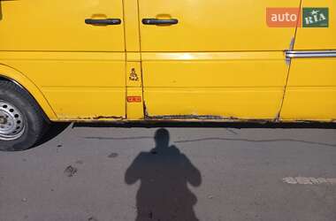 Грузовой фургон Mercedes-Benz Sprinter 2004 в 
