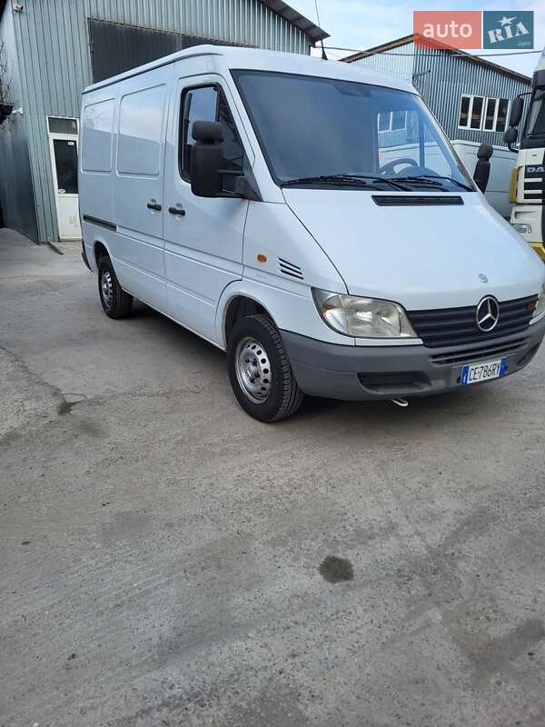 Вантажний фургон Mercedes-Benz Sprinter 2003 в Білій Церкві