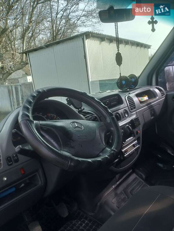 Микроавтобус Mercedes-Benz Sprinter 2000 в 