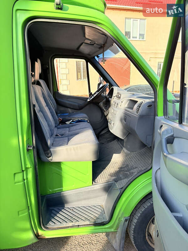 Грузовой фургон Mercedes-Benz Sprinter 2005 в Баре