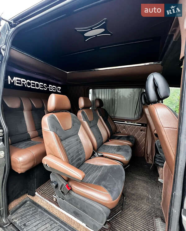 Вантажопасажирський фургон Mercedes-Benz Sprinter 2011 в Чернівцях