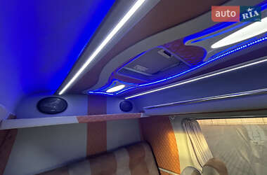 Другие грузовики Mercedes-Benz Sprinter 2002 в 