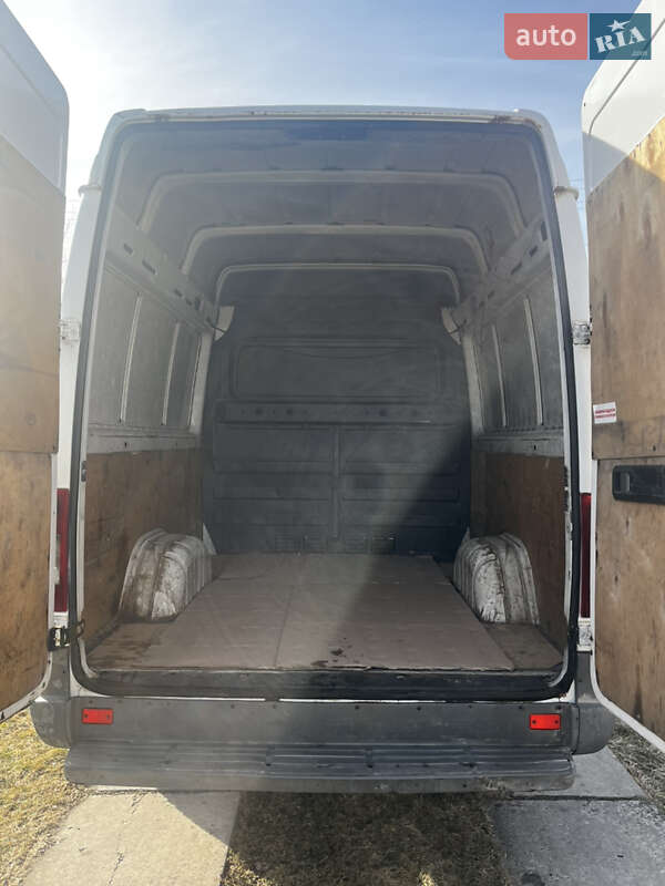 Грузопассажирский фургон Mercedes-Benz Sprinter 2004 в Львове