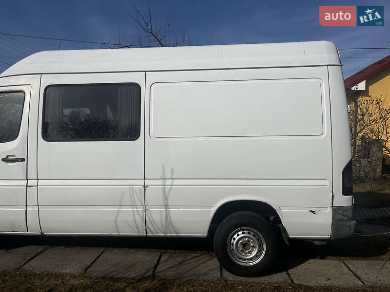 Грузопассажирский фургон Mercedes-Benz Sprinter 2004 в Львове