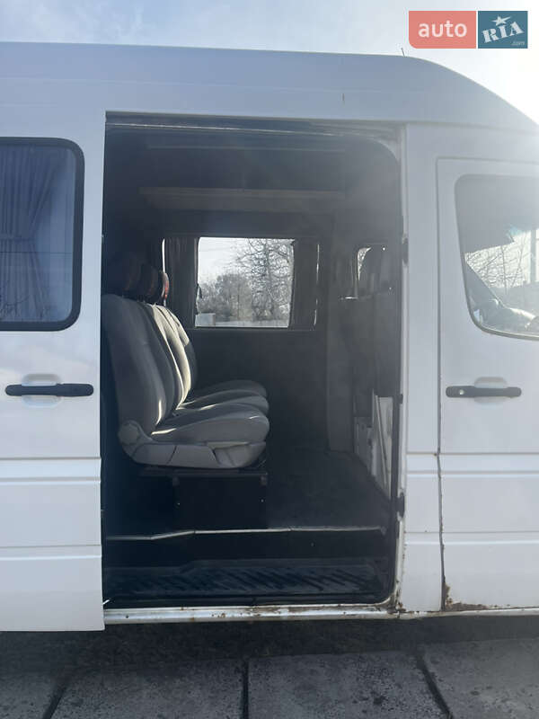 Грузопассажирский фургон Mercedes-Benz Sprinter 2004 в Львове