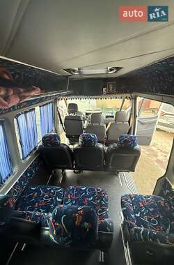 Микроавтобус Mercedes-Benz Sprinter 2005 в 