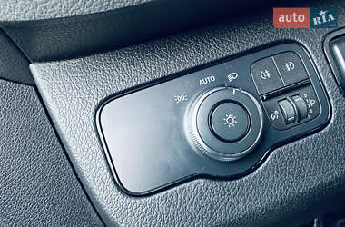Грузовой фургон Mercedes-Benz Sprinter 2018 в 