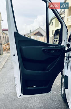 Грузовой фургон Mercedes-Benz Sprinter 2018 в 
