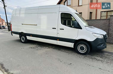 Грузовой фургон Mercedes-Benz Sprinter 2018 в 