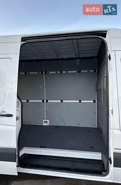 Грузовой фургон Mercedes-Benz Sprinter 2016 в 