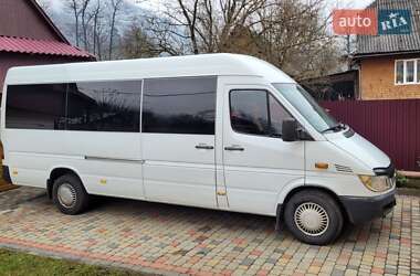 Приміський автобус Mercedes-Benz Sprinter 2005 в Міжгір'ї